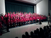 Majestic students sing in the School Choir's Christmas Performance